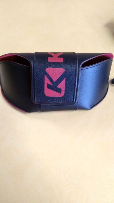 Калъфи за очила - нови, различни марки Ray Ban, RedBull, Guess, Police