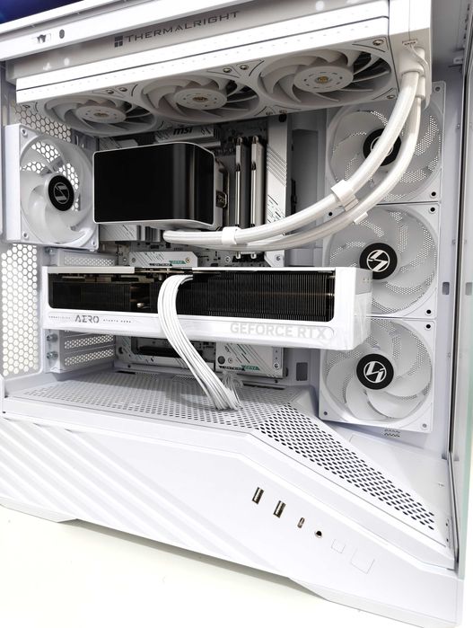 PC Ryzen 7 9800X3D RTX 5070ti 32GB 6000 CL28 2TB NVMe