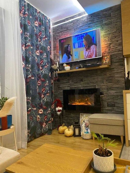 Продава се Тристаен апартамент в София, Толстой - 65 кв.м за 2693 €/кв.м - Снимка #1