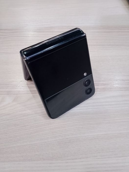Samsung Galaxy Z Flip 3  5g