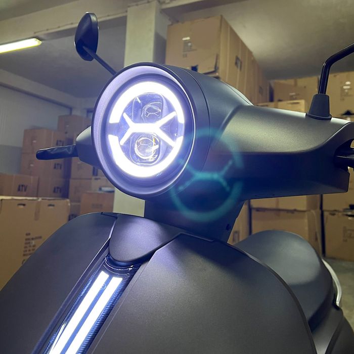 Електрически скутер SPRINT TELSTAR с тип Веспа Vespa дизайн 2025