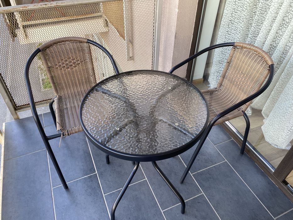 Masa cu scaune de exterior de la Jysk