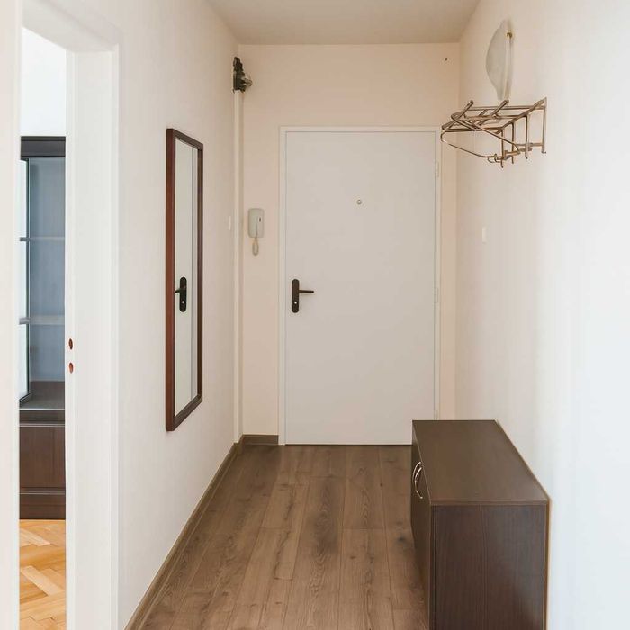 Дава се под наем Четиристаен апартамент в София, Младост 2 - 110 кв.м за 664 € - Снимка #5