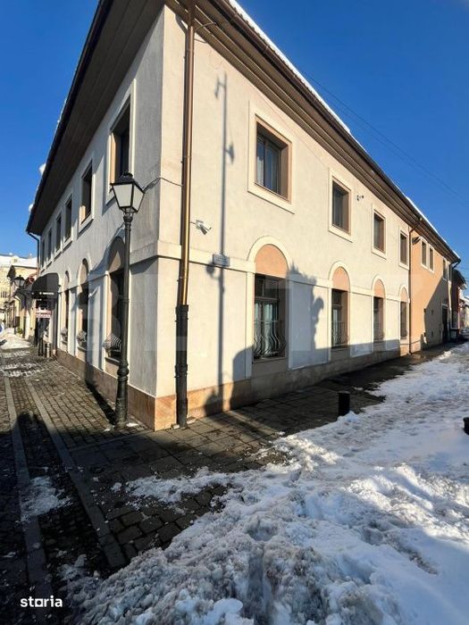 Investitie Premium: Bistro, Casa si Birouri in Centrul Istoric