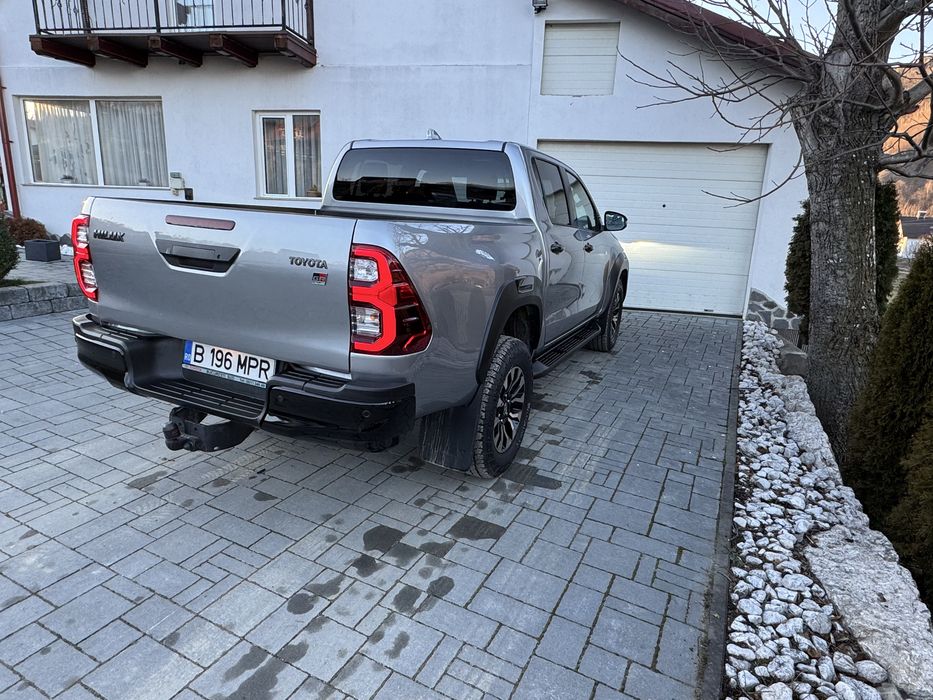 Toyota hilux GR SPORT 2.8 204 cp 2024