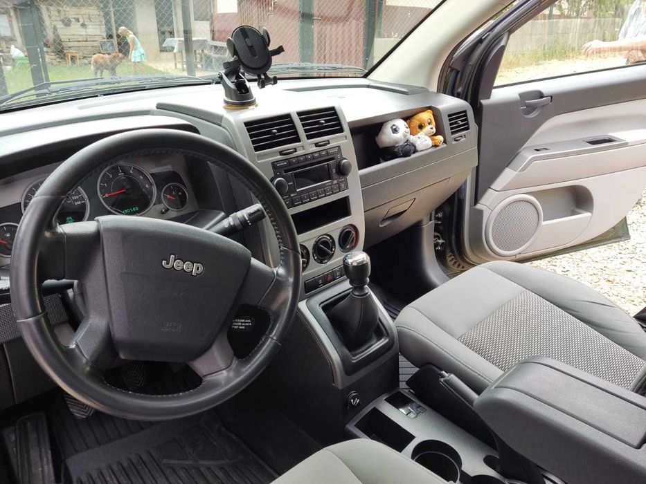 Vând jeep Compass 4X4 Anul 2008