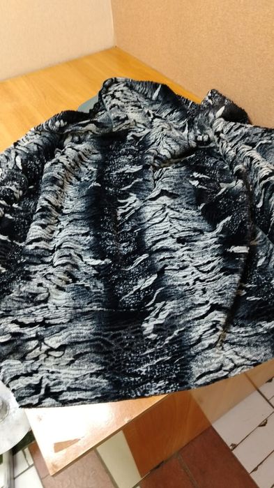 Продам женскую кожаную куртку