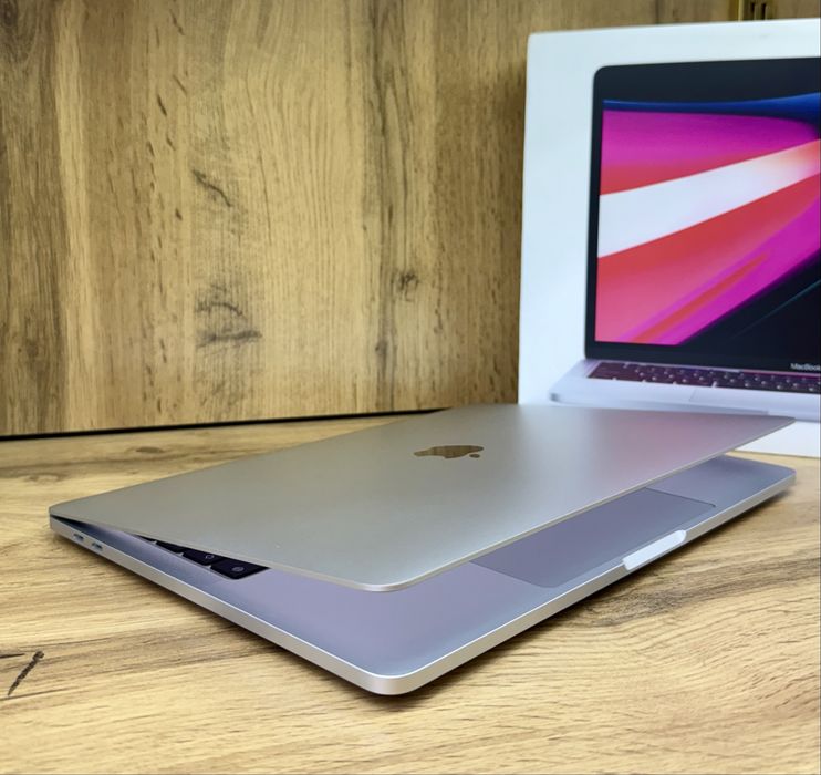 Macbook Pro M2 13inch Full Box
