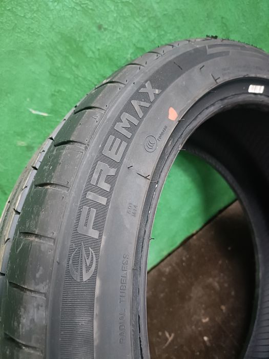 Шины новые 225/45 ZR17 Firemax