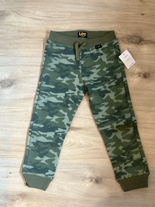 Детски долнища/ дънки 4-5 години