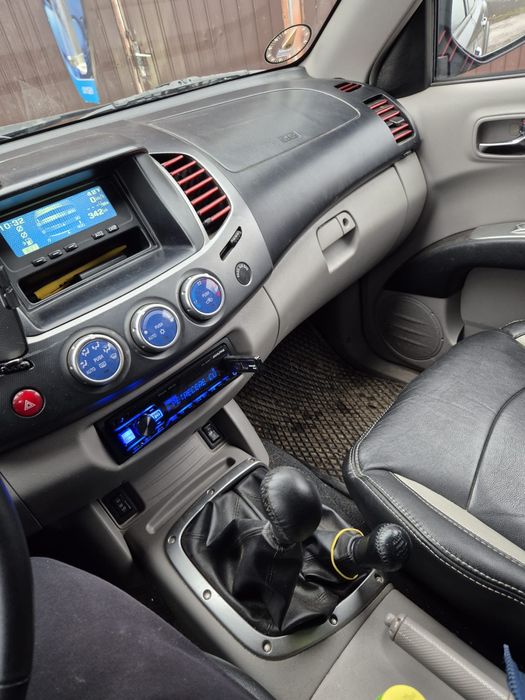 Vand URGENT Mitsubishi L200