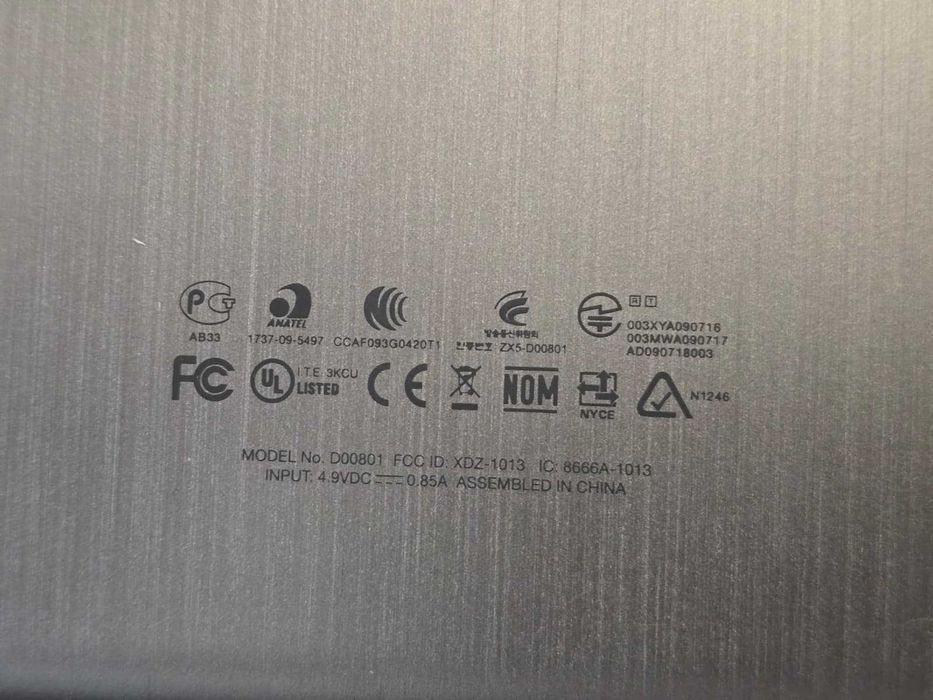 Amazon Kindle DX Graphite (Model D00801) - 9.7" E-ink Pearl - 4GB - PDF Native