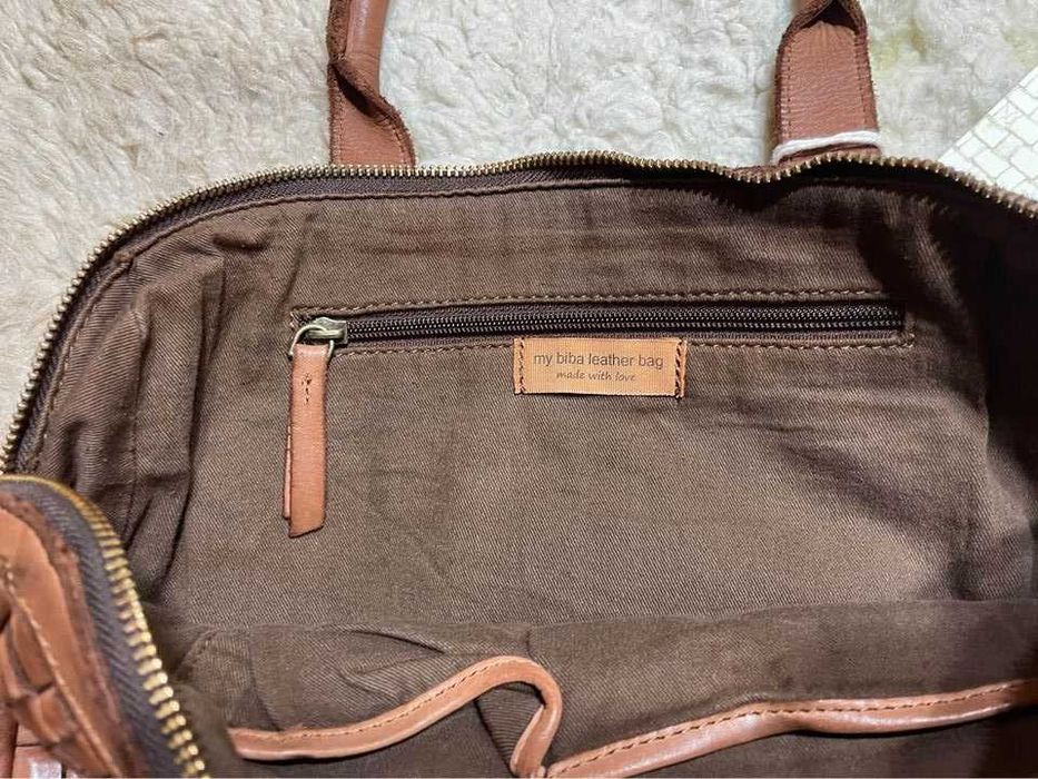 Винтидж нова  чанта от естествена кожа.