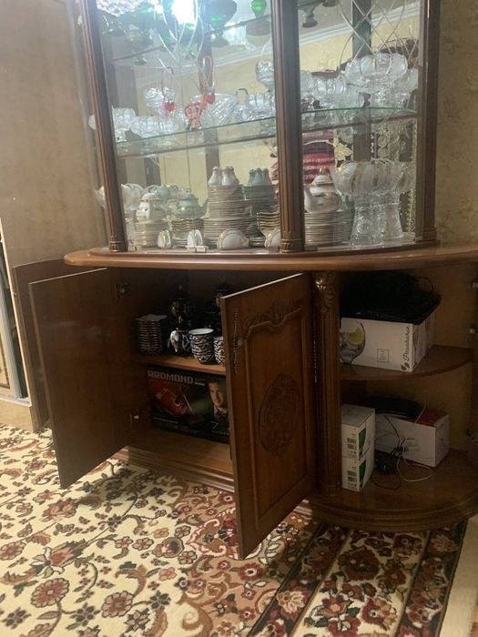 Srochna servant sotiladi