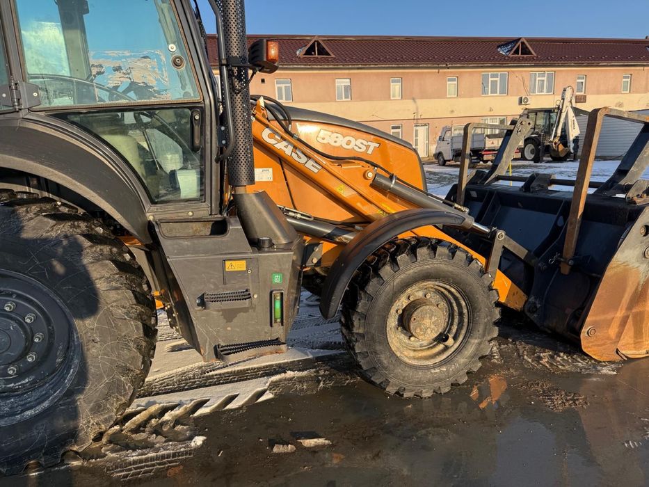 Buldoexcavator  Case 580 ST