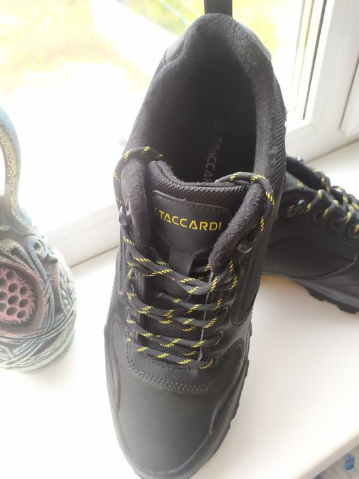 Мужские демисезонные кроссовки