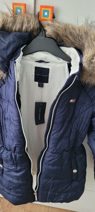 TH 10-12 ani noua Columbia, Burton