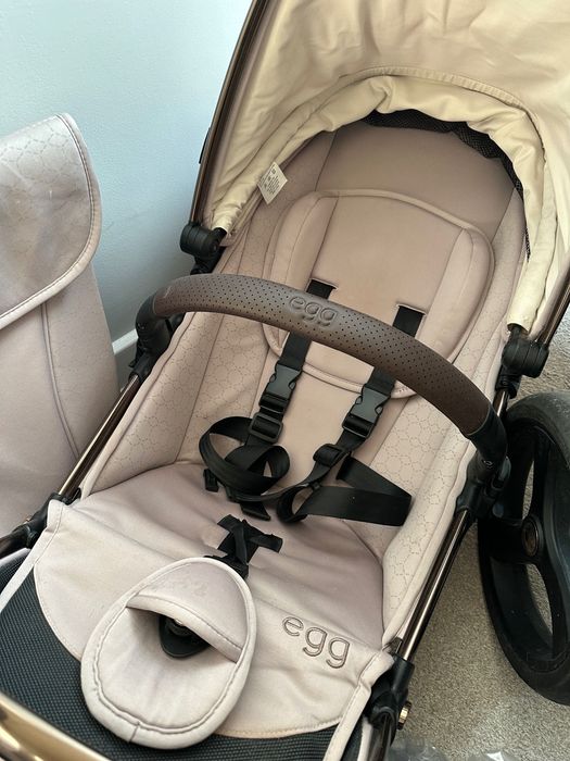 Детска количка Egg2 – пълен комплект, отлично състояние