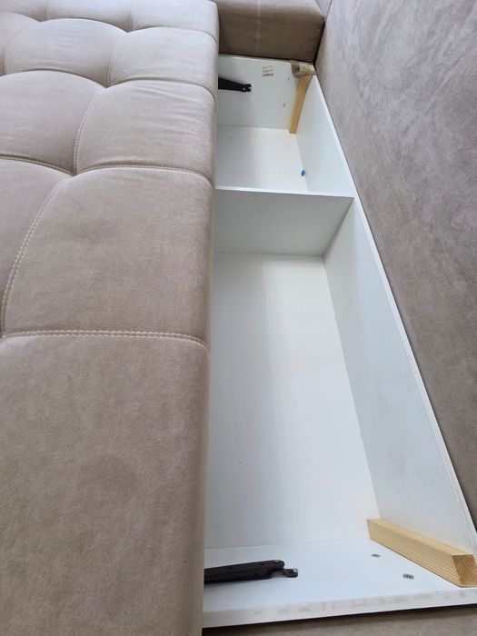 Продам диван для гостиной