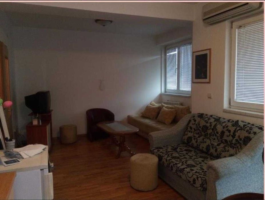 Дава се под наем Едностаен апартамент в Пловдив, Кючук Париж - 43 кв.м за 158.1 € - Снимка #1