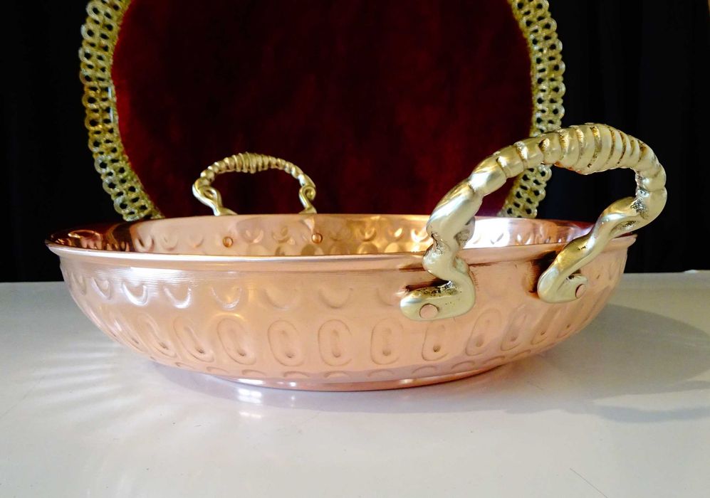 Немски меден тиган 21 см.,бронзови дръжки.