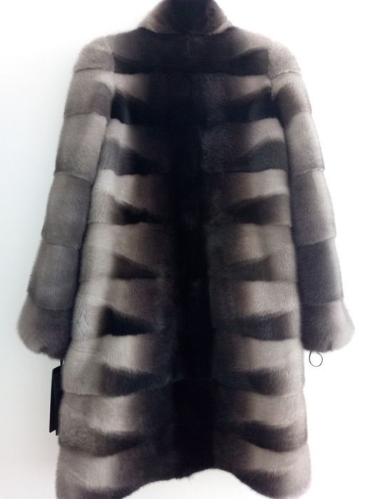 Продам норковую шубу