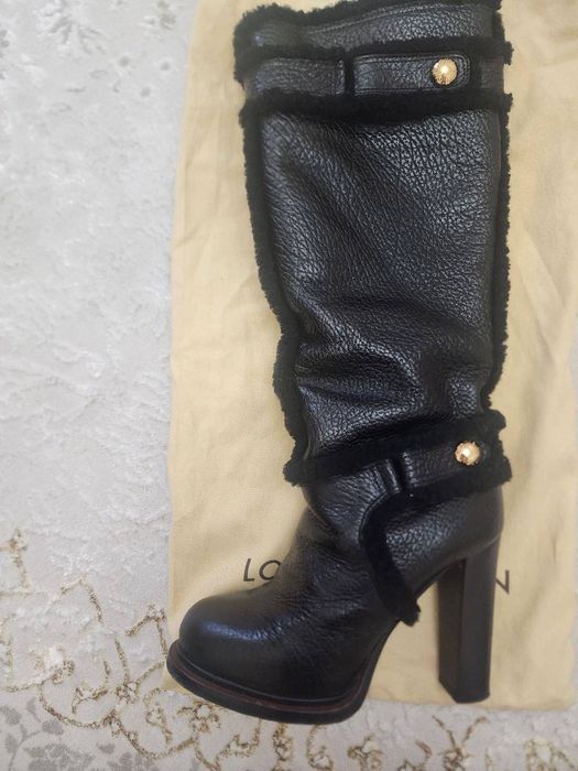 Строго оригинальные сапоги от Louis Vuitton