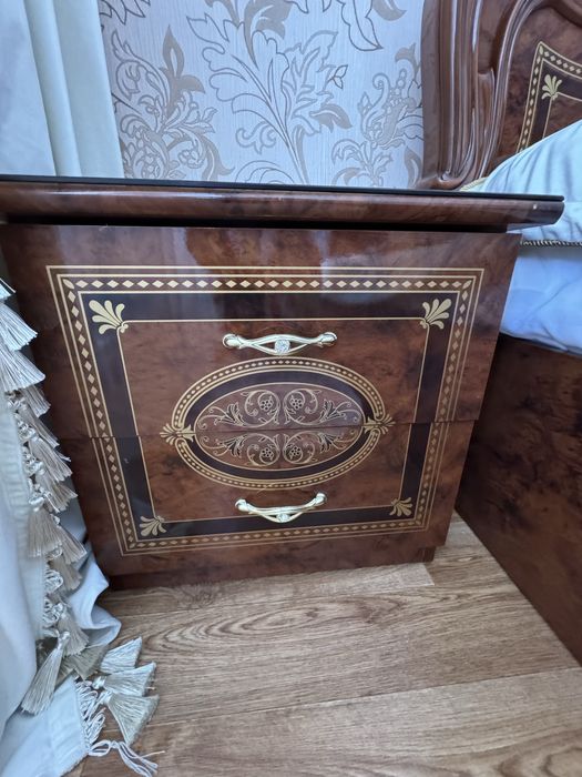 Спальный гарнитур