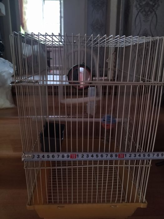 Продам клетки разные