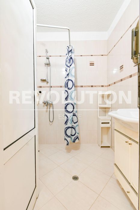 Двустаен апартамент в центъра на София.