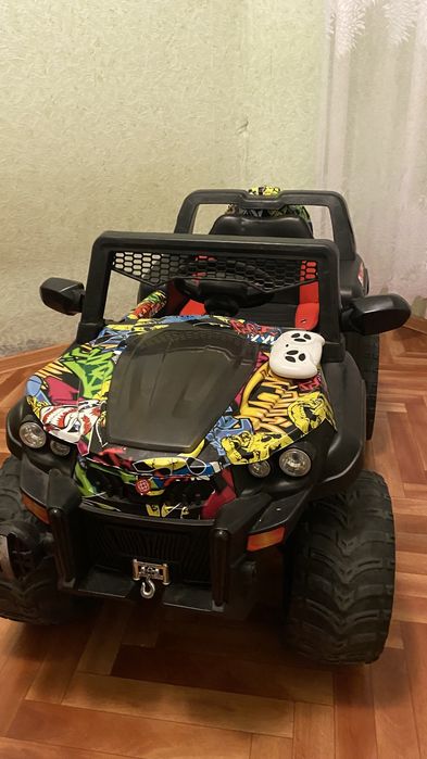 Продам машину для ребенка