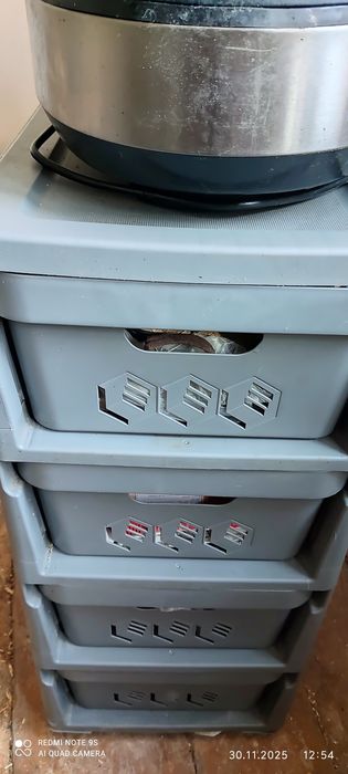 Пластиковый комод с ящиками для кухни