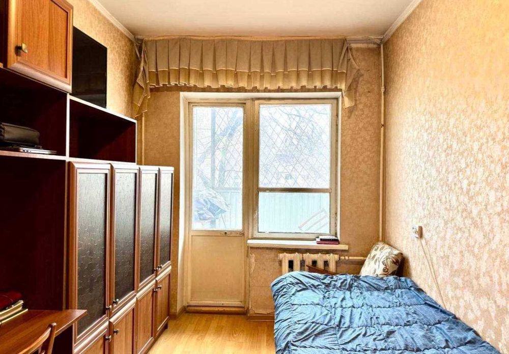 Новомосковская 80м2 77-Серия Кирпичный Бон Кафе