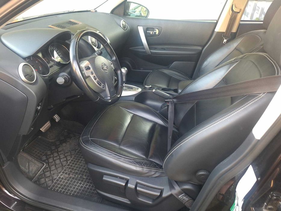 Nissan Qashqai automat