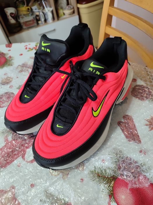 Дамски оригинални маратонки Найк с размери на стелката 26 см 40,5 номе