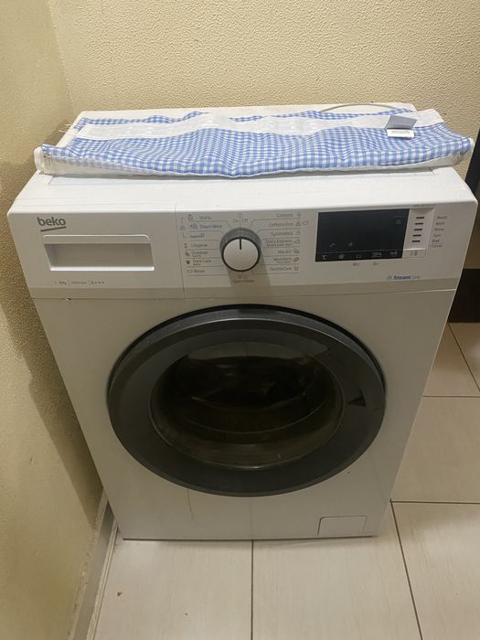 Mașină de spălat Beko SteamCure 6 kg (Defectă / Pentru piese sau reparat)