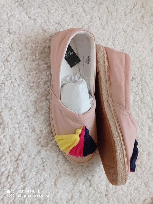 Next нови еспадрили номер 38