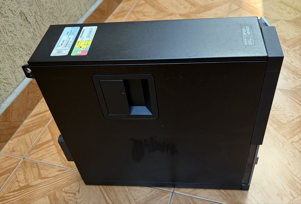 DELL стационарен PC - работна станция