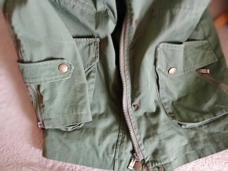 Яке есенно -пролетно.Женско.