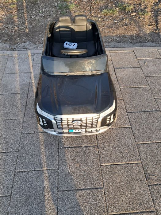 Электромобиль. Детская машина.