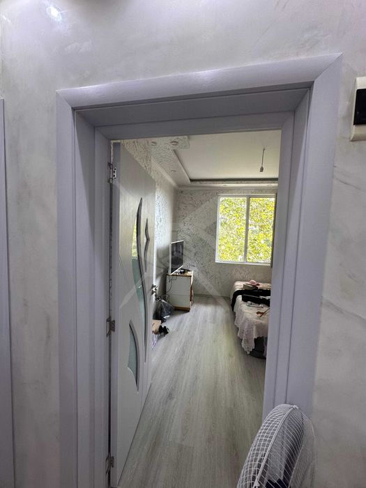 Продава се Тристаен апартамент в Пловдив, Изгрев - 54 кв.м за 1380 €/кв.м - Снимка #1