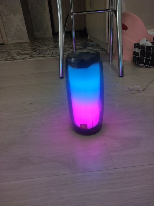 Продается колонка jbl Pullse 4 оригинал