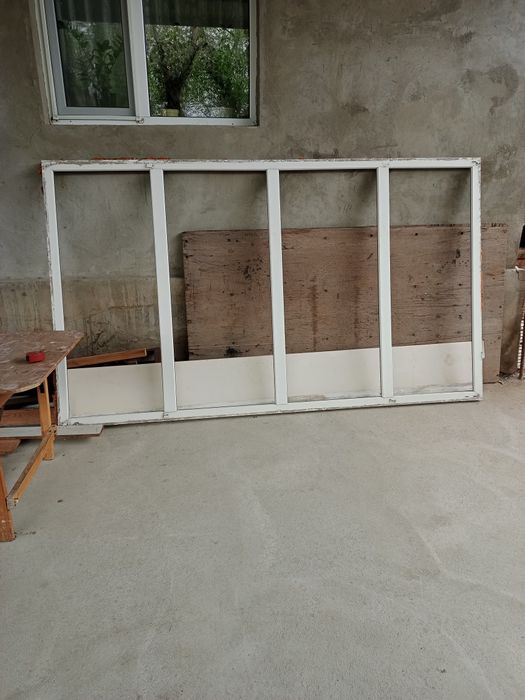 Окно пластиковое  274*160 . Недорого