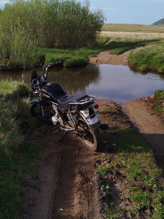 Продам мотоцикл Yaqi 150куб