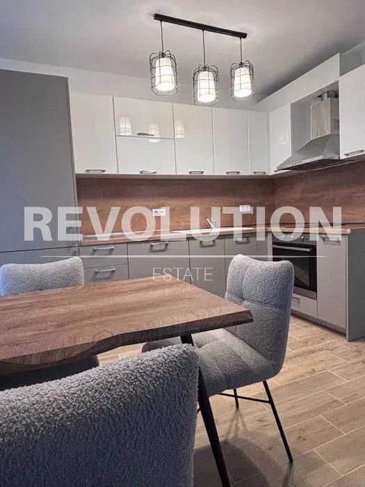 Дава се под наем Двустаен апартамент в Варна, Възраждане 4 - 50 кв.м за 425 € - Снимка #1