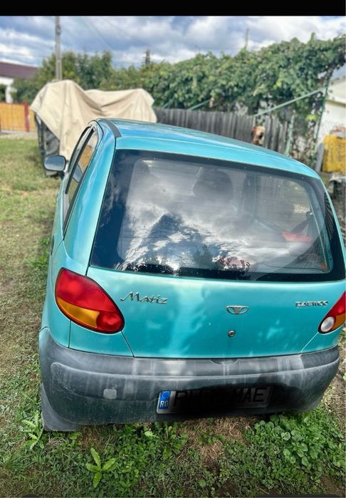 Vand sau  dezmembrez   Matiz