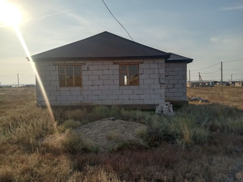 Шилисайдан үй сатылады