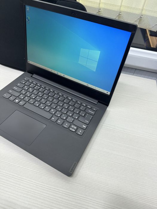 ноутбук Lenovo компактный легкий тонкий быстрый ОЗУ 8gb SSD 128gb