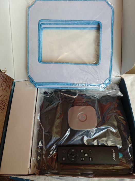 Мойщик окон Cecotec