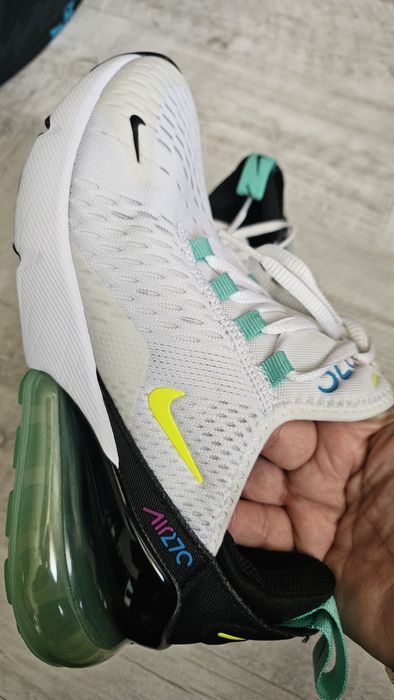 Маратонки Nike Air Max 270